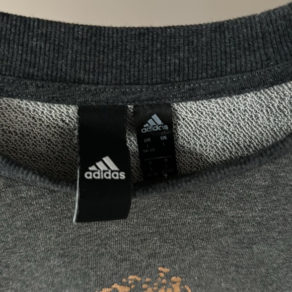 Cropped Adidas sweatshirt size large - Picture 2 of 2
